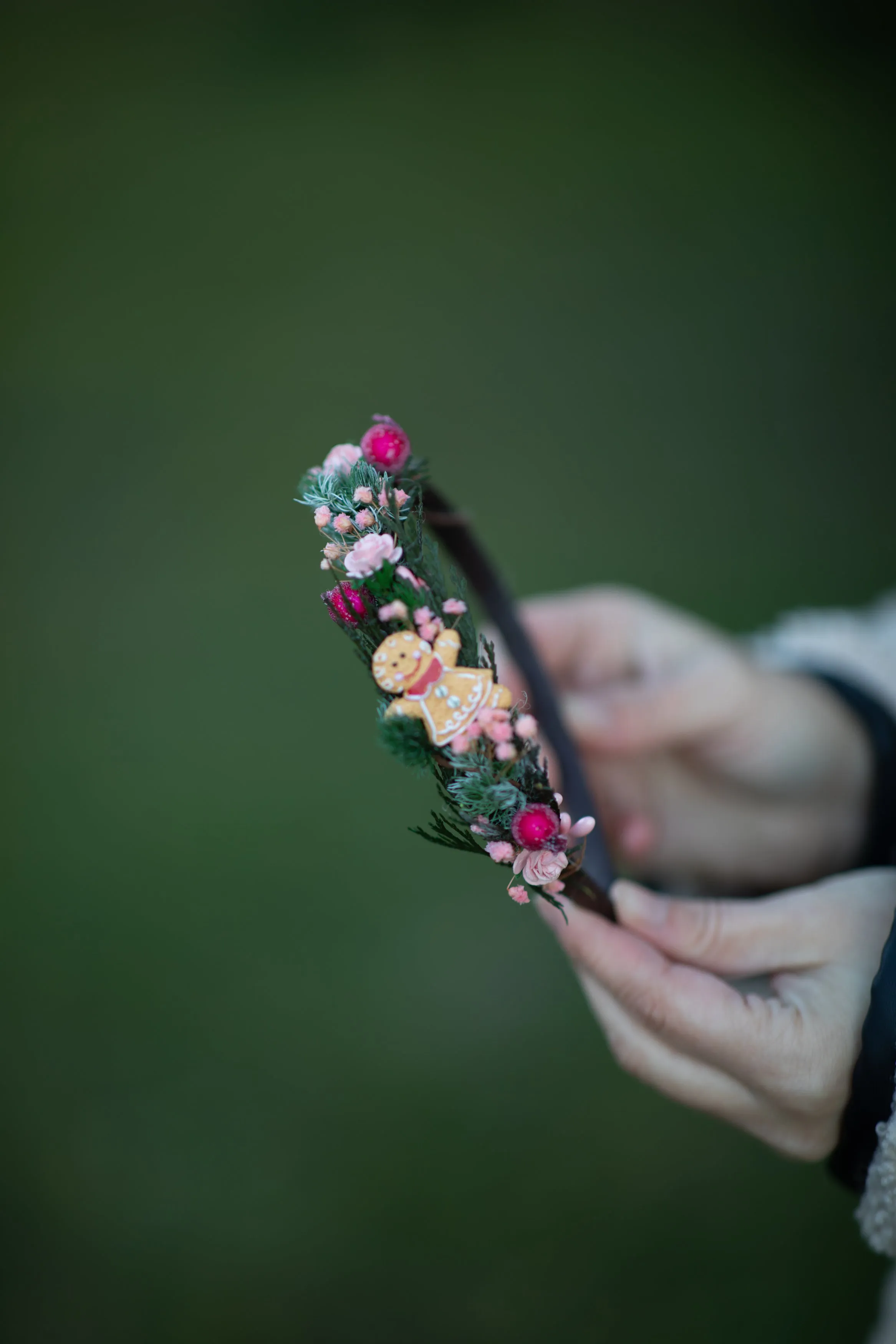 Christmas headbands with gingerbread