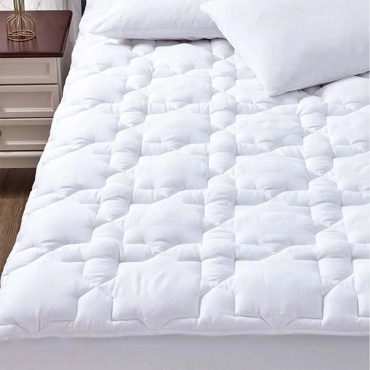 CozyLux King Mattress Pad Deep Pocket Non Slip Cotton Mattress Topper Breathable and Soft Quilted Fitted Mattress Cover Up to 18 Thick Pillowtop 450GSM Bed Mattress Pad White