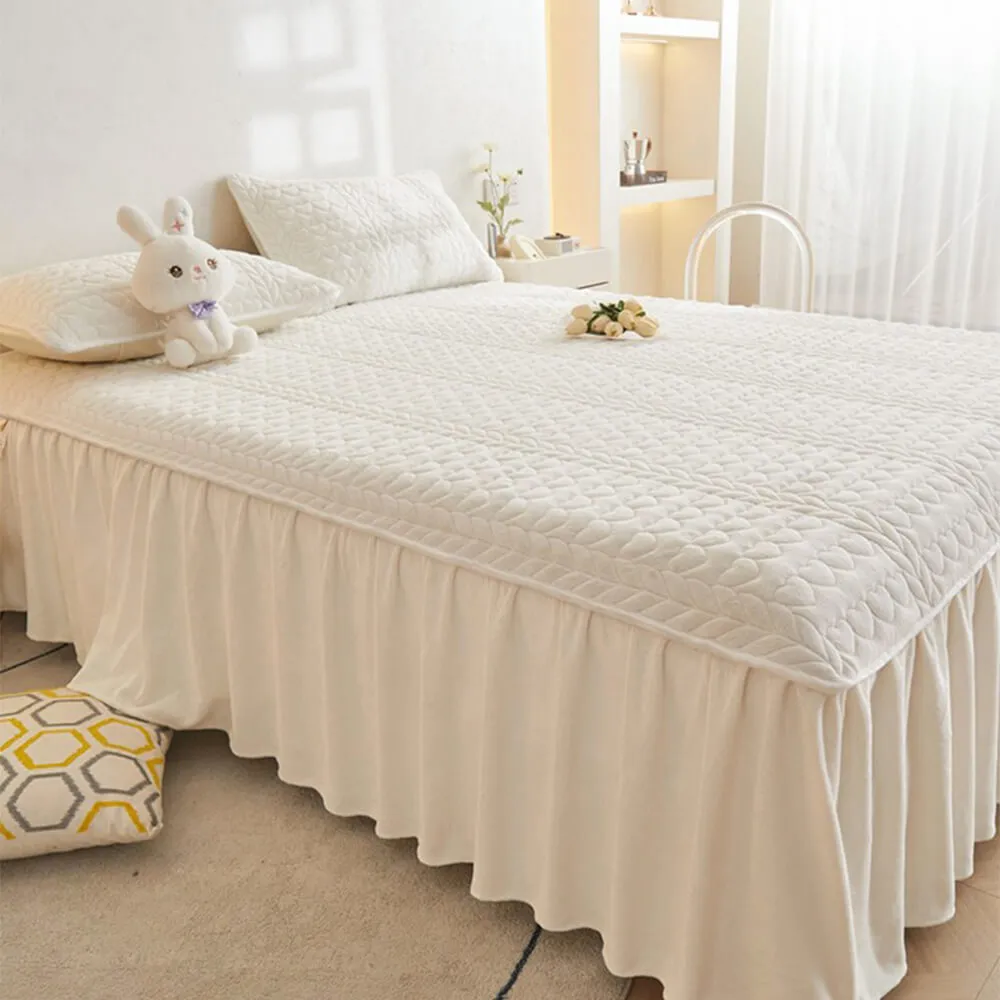 Creamy Milk Velvet Quilted Bed Skirt Set