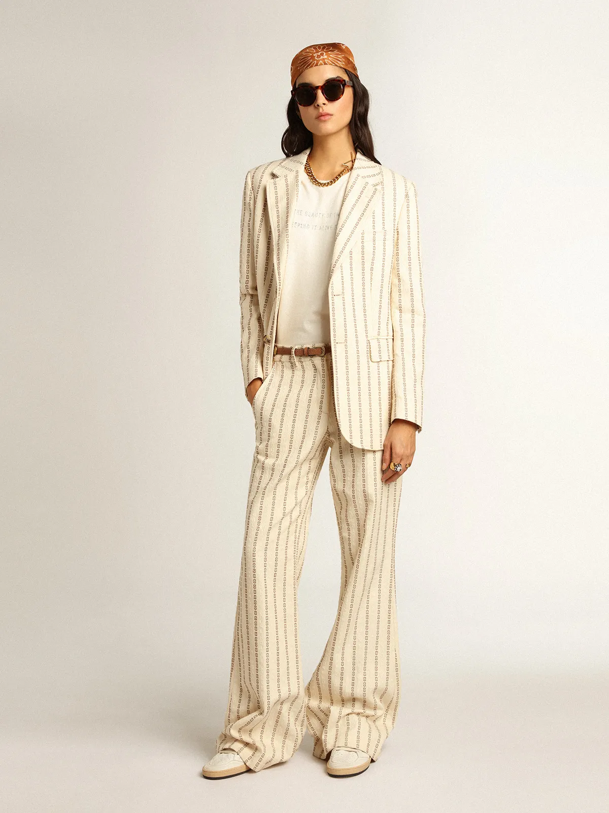 Single-breasted cream cotton blazer with jacquard motif